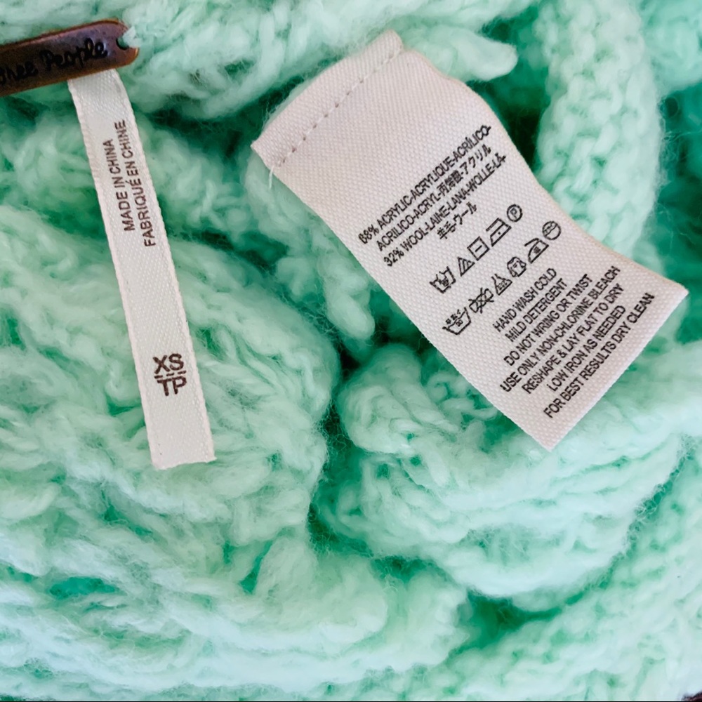 Free People Sea Mist Crashing Waves Sweater Sz XS - Picture 8 of 8